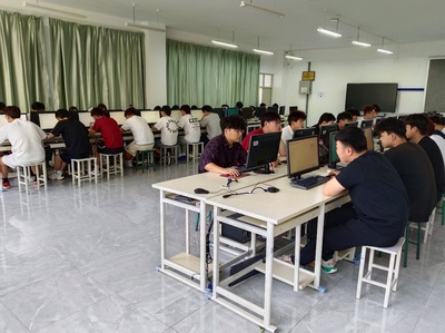 信息與智能工程學(xué)院組織學(xué)生參加Java Web應(yīng)用開發(fā)(中級(jí))“1+X”職業(yè)技能等級(jí)證書考試